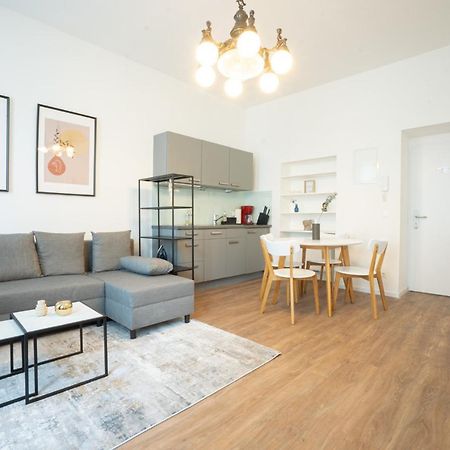 Spacious Apartment With Huge Shared Terrace And Grill Located Between City Centre And Donau River Wien Exterior foto