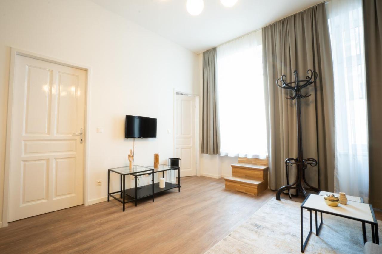 Spacious Apartment With Huge Shared Terrace And Grill Located Between City Centre And Donau River Wien Exterior foto